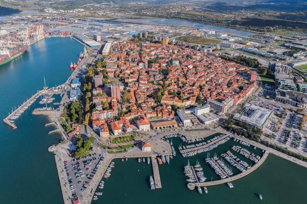 Olea Mar Apartma Pobegi Экстерьер фото